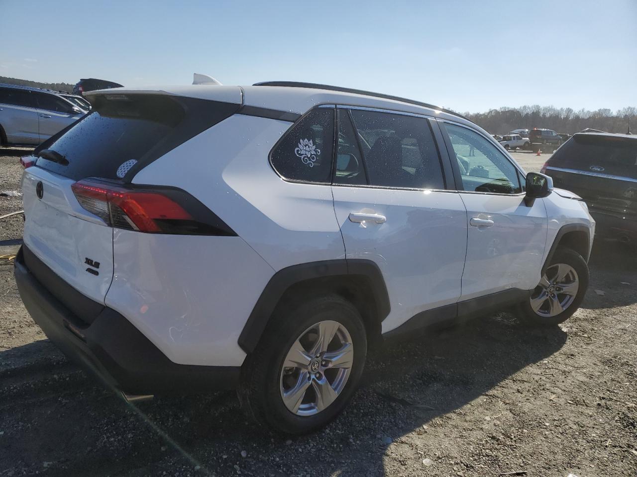 2023 TOYOTA RAV4 XLE VIN:2T3P1RFV3PW343006