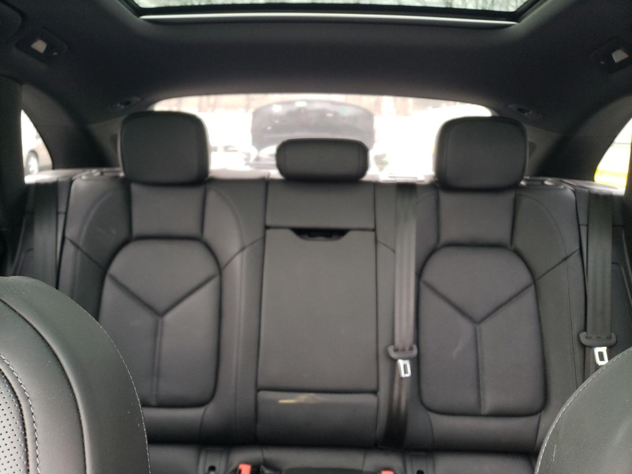 2022 PORSCHE MACAN  VIN:WP1AA2A51NLB00488