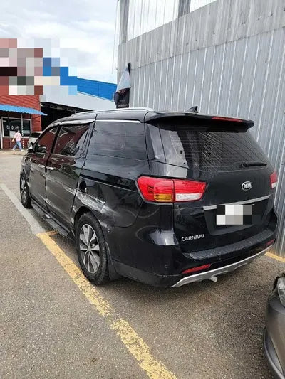 2016 Kia Carnival VIN: