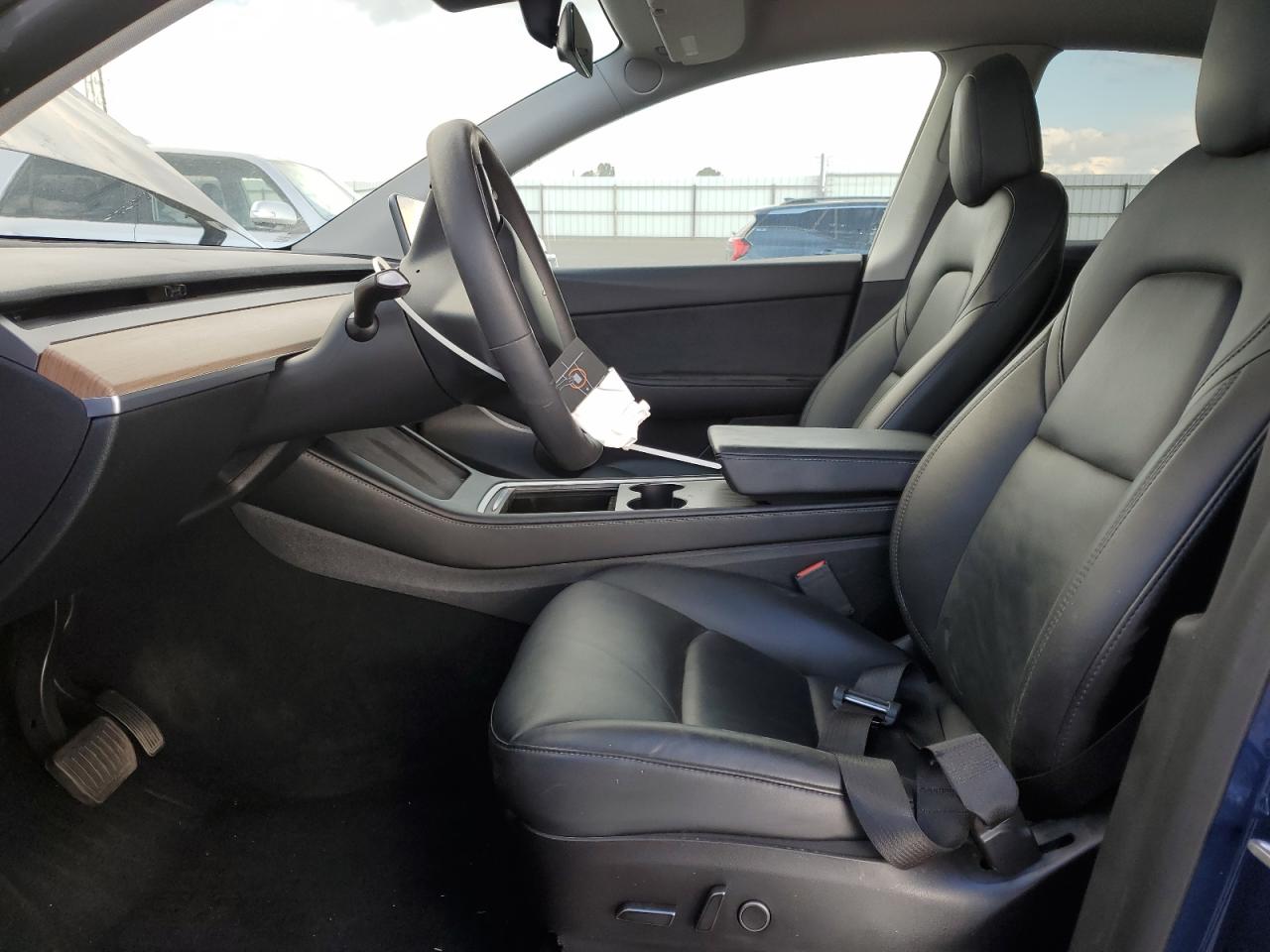 2022 TESLA MODEL Y  VIN:7SAYGDEE6NF386736