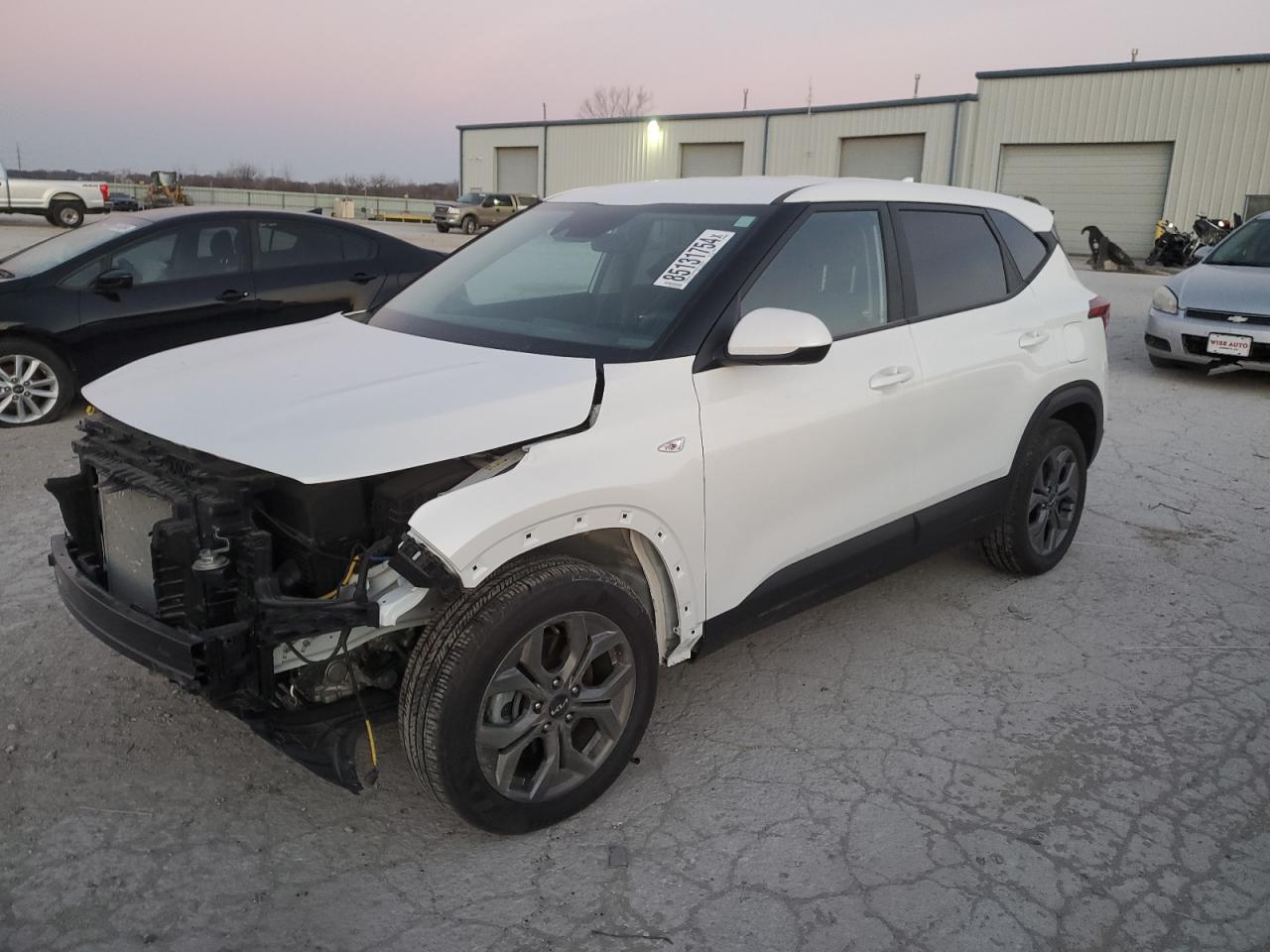 2024 KIA SELTOS LX VIN:KNDEPCAA8R7573288