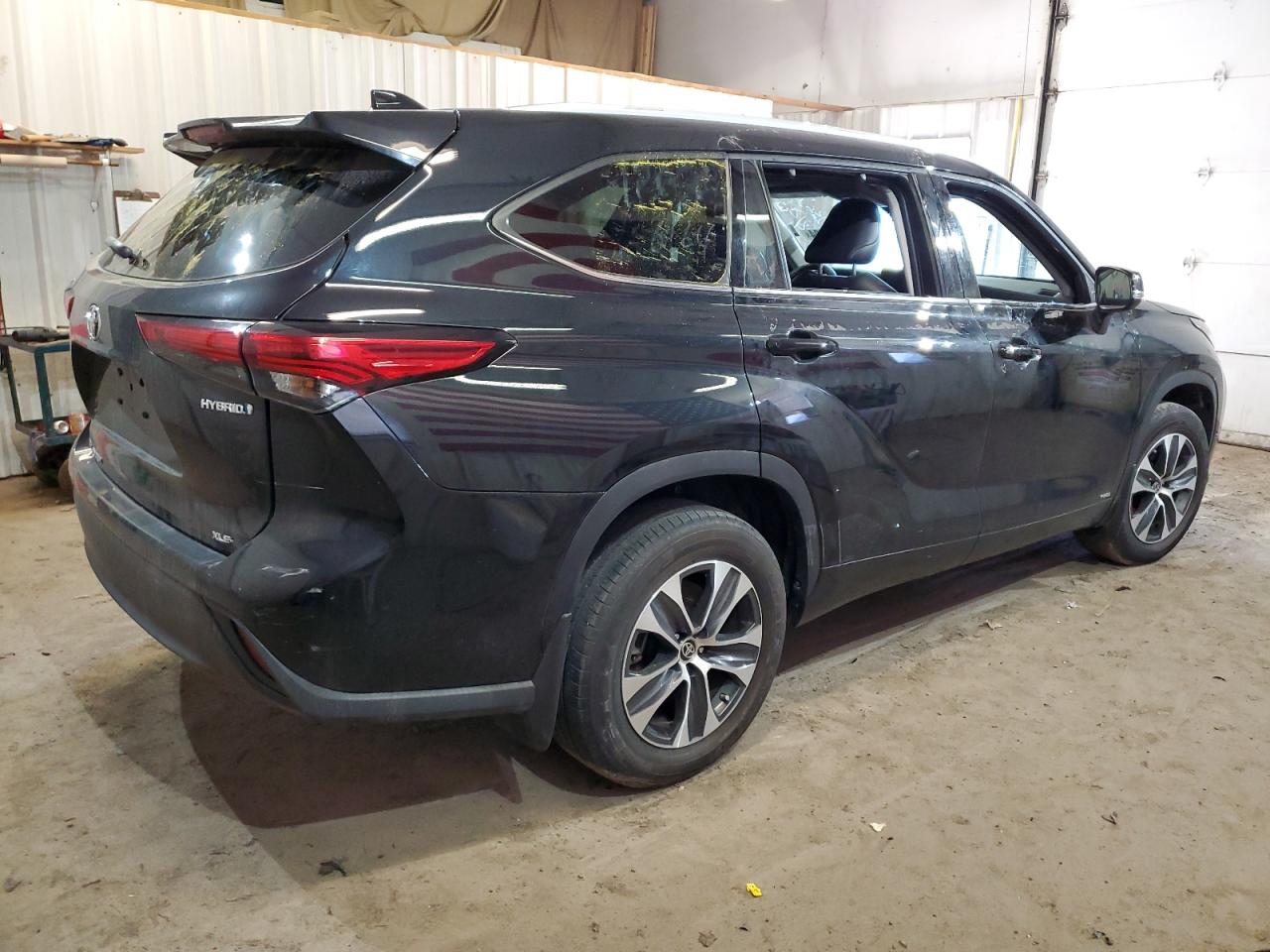 2022 TOYOTA HIGHLANDER HYBRID XLE VIN:5TDGBRCH2NS555177