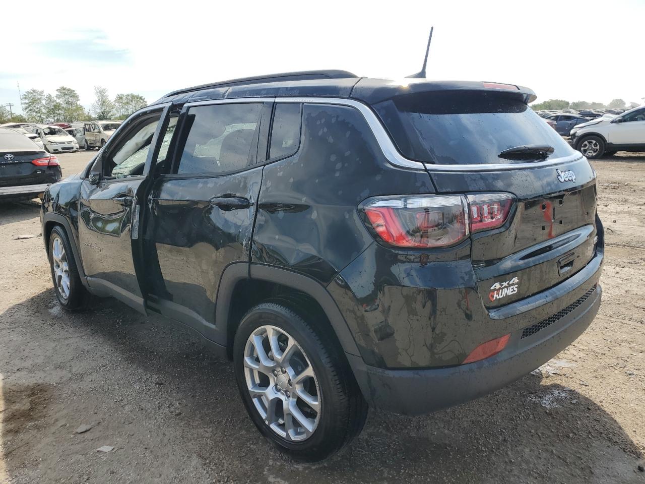 2024 JEEP COMPASS LATITUDE LUX VIN:3C4NJDFN6RT135819