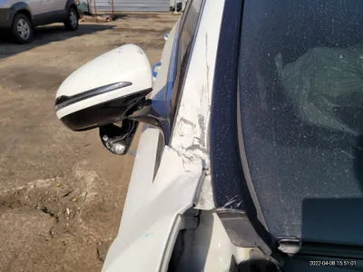 2016 Mercedes-Benz E 220 VIN: