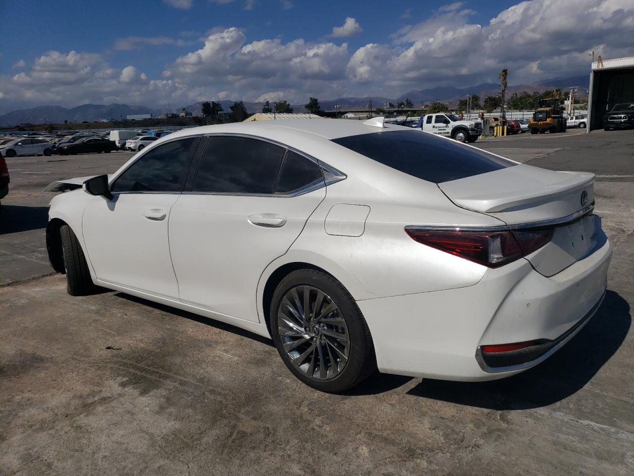2024 LEXUS ES 300H BASE VIN:58AEA1C16RU045421