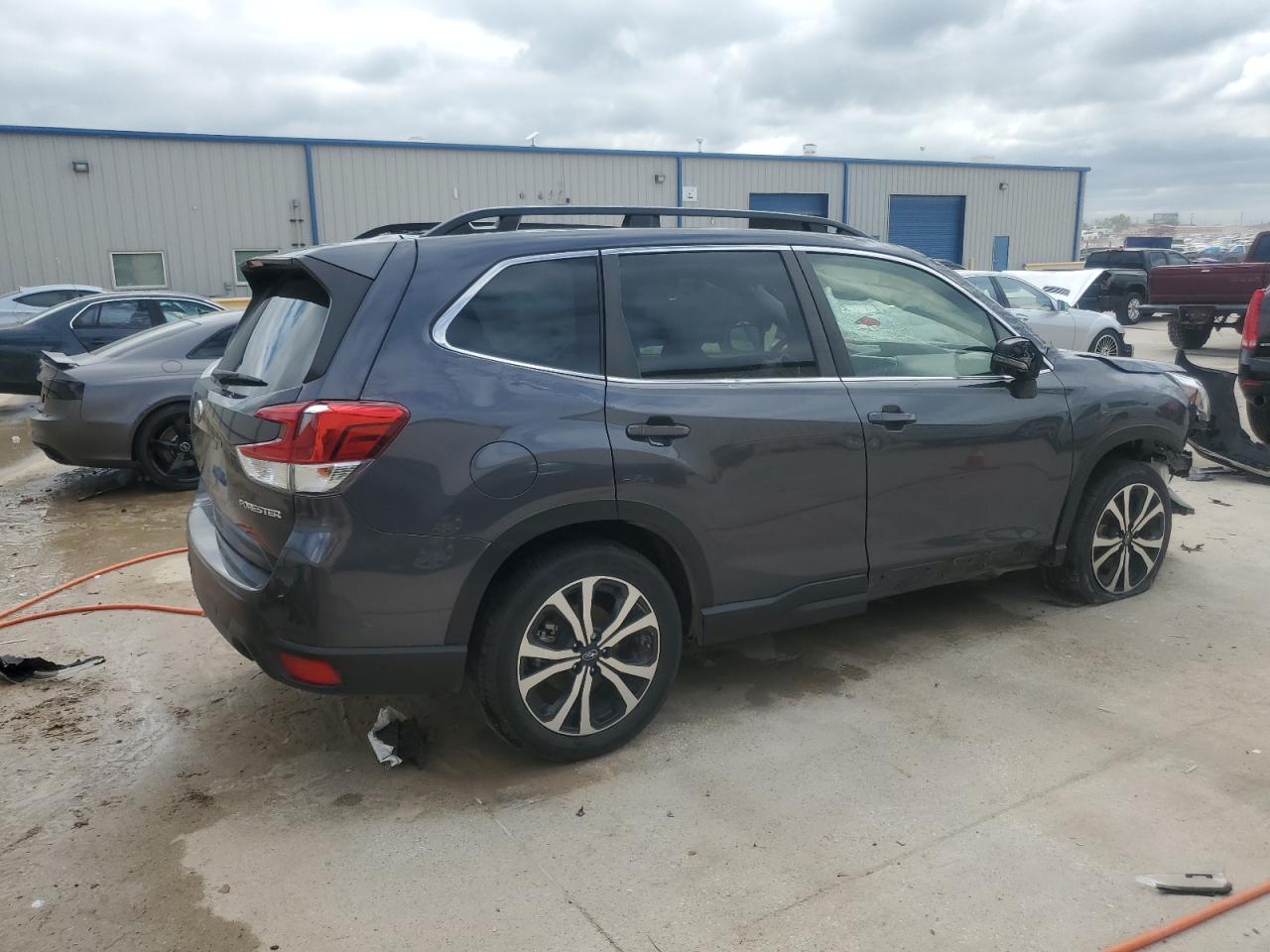 2022 SUBARU FORESTER LIMITED VIN:JF2SKAPC2NH470369