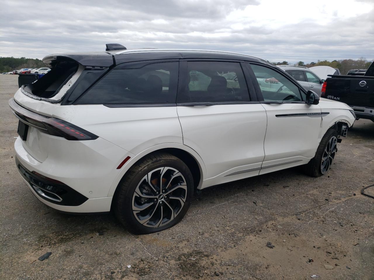 2024 LINCOLN NAUTILUS RESERVE VIN:5LMPJ8KA4RJ793559