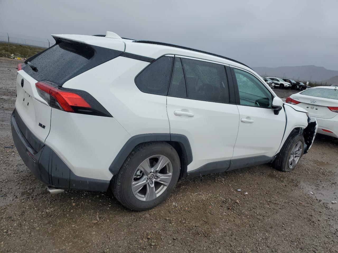 2023 TOYOTA RAV4 XLE VIN:2T3W1RFV0PW266817