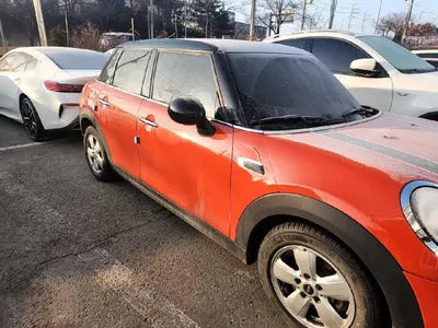 2018 MINI Cooper VIN: