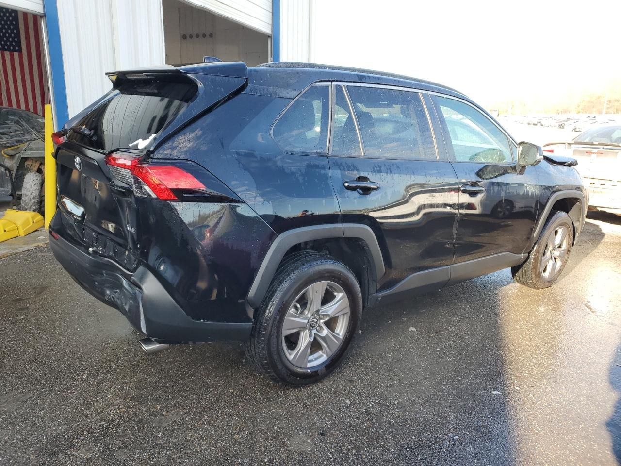 2022 TOYOTA RAV4 XLE VIN:2T3W1RFV2NW231824