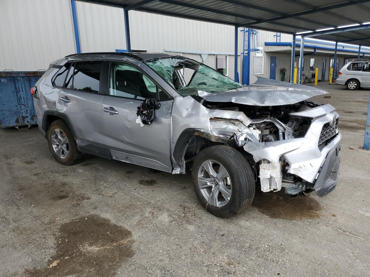 2024 TOYOTA RAV4 XLE VIN:2T3P1RFV5RC461093
