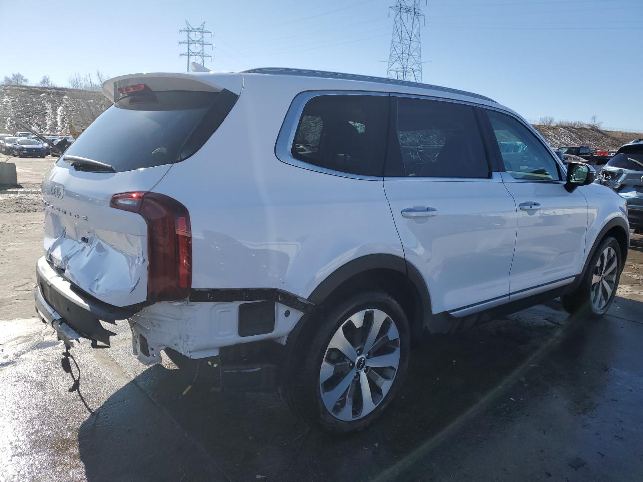 2022 KIA TELLURIDE S VIN:5XYP64HC2NG264423