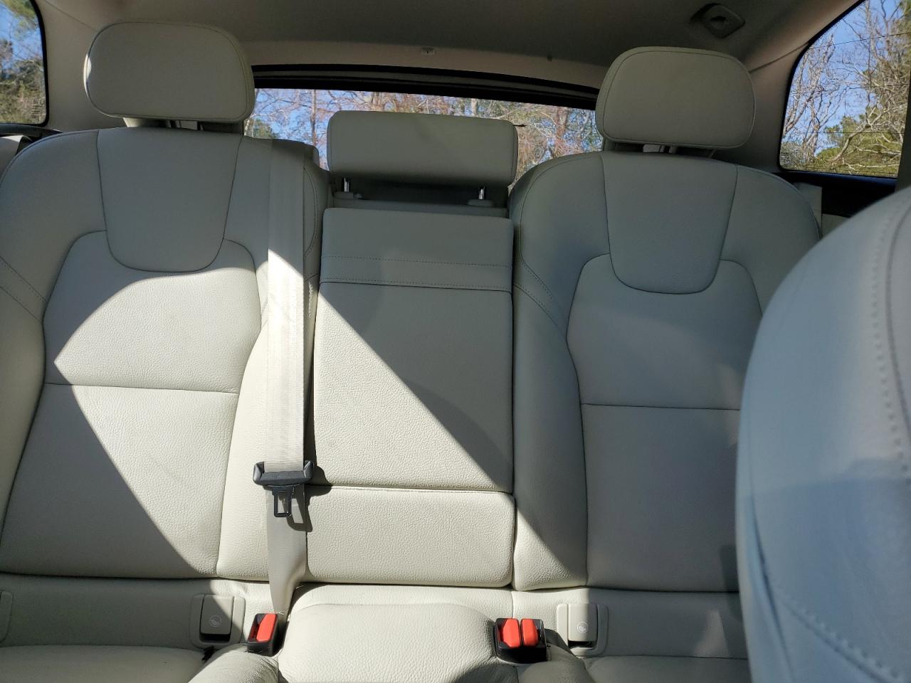 2022 VOLVO XC60 B5 MOMENTUM VIN:YV4L12DK5N1915975