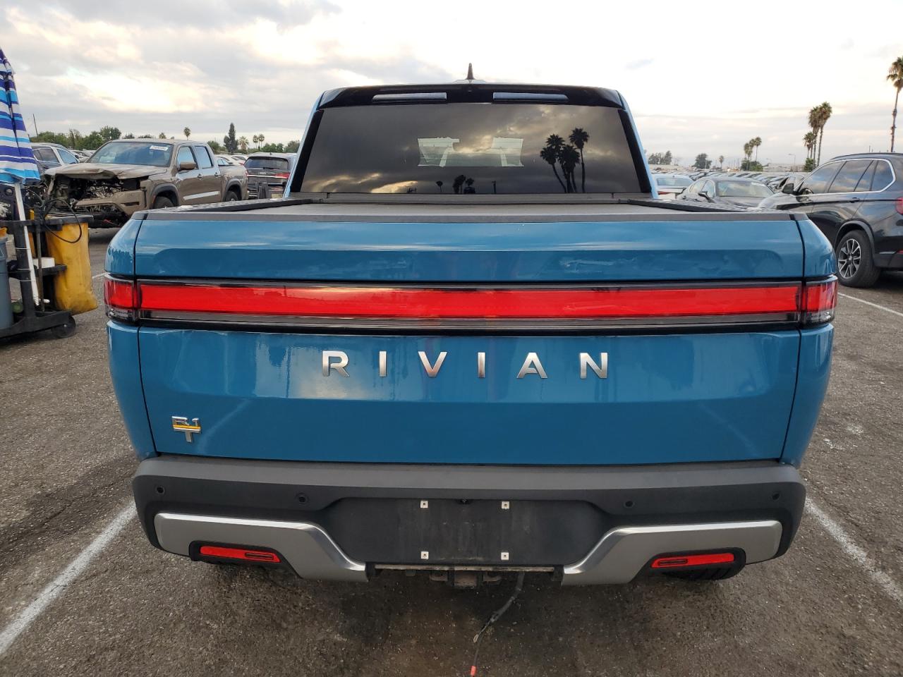 2022 RIVIAN R1T ADVENTURE VIN:7FCTGAAA0NN011056