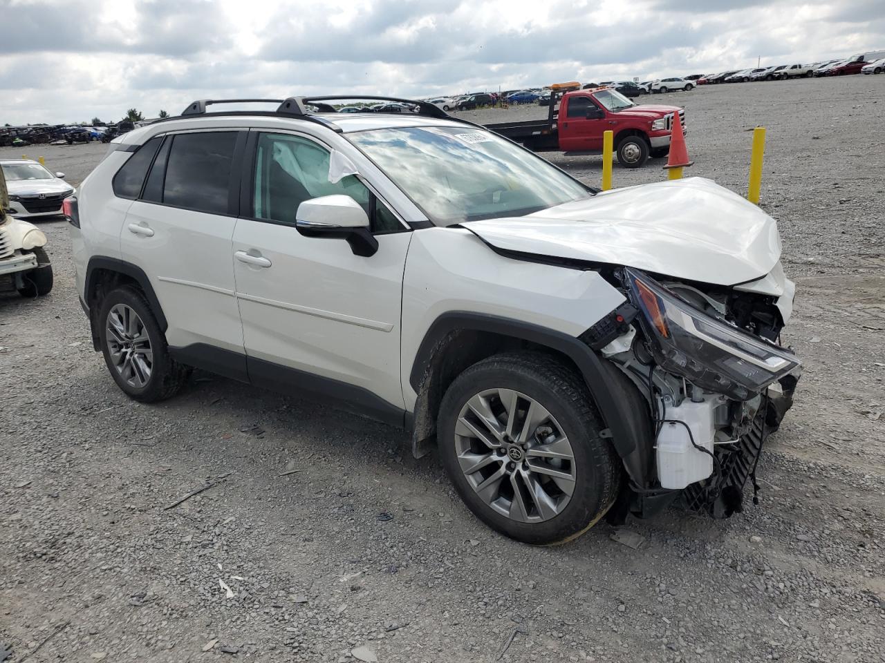 2022 TOYOTA RAV4 XLE PREMIUM VIN:2T3A1RFV2NW261979