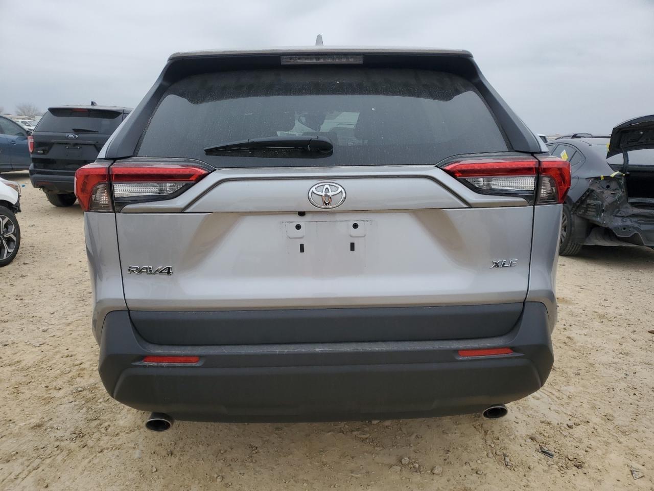 2022 TOYOTA RAV4 XLE PREMIUM VIN:2T3C1RFV5NC187886