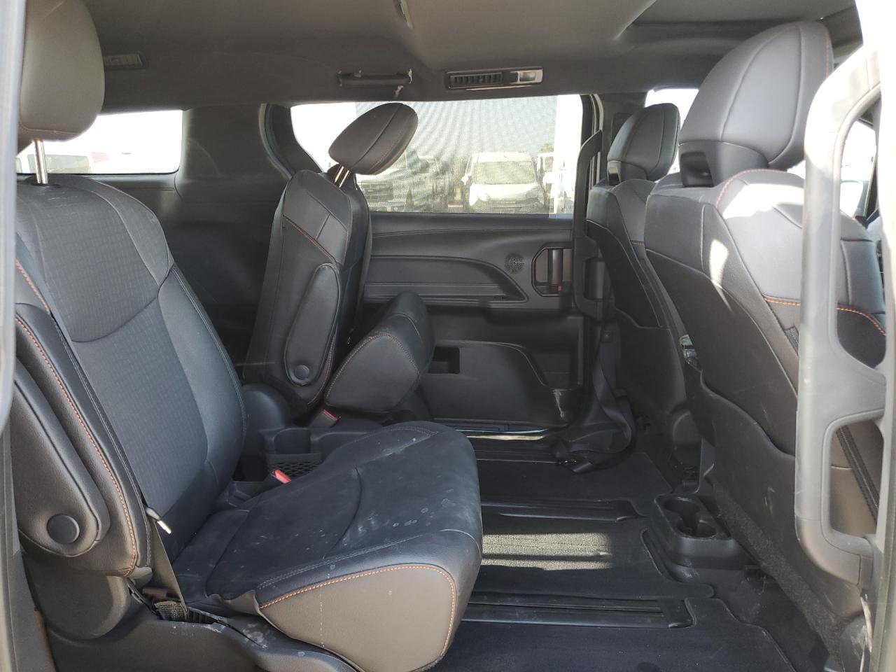 2024 TOYOTA SIENNA XSE VIN:5TDXRKECXRS217830