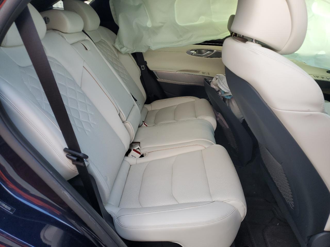 2024 GENESIS GV70 ADVANCED VIN:5NMMCET17RH003176