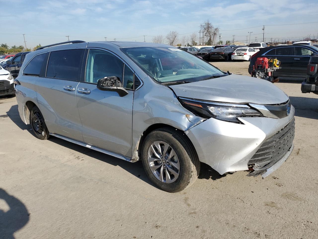 2024 TOYOTA SIENNA XLE VIN:5TDYRKEC3RS193861