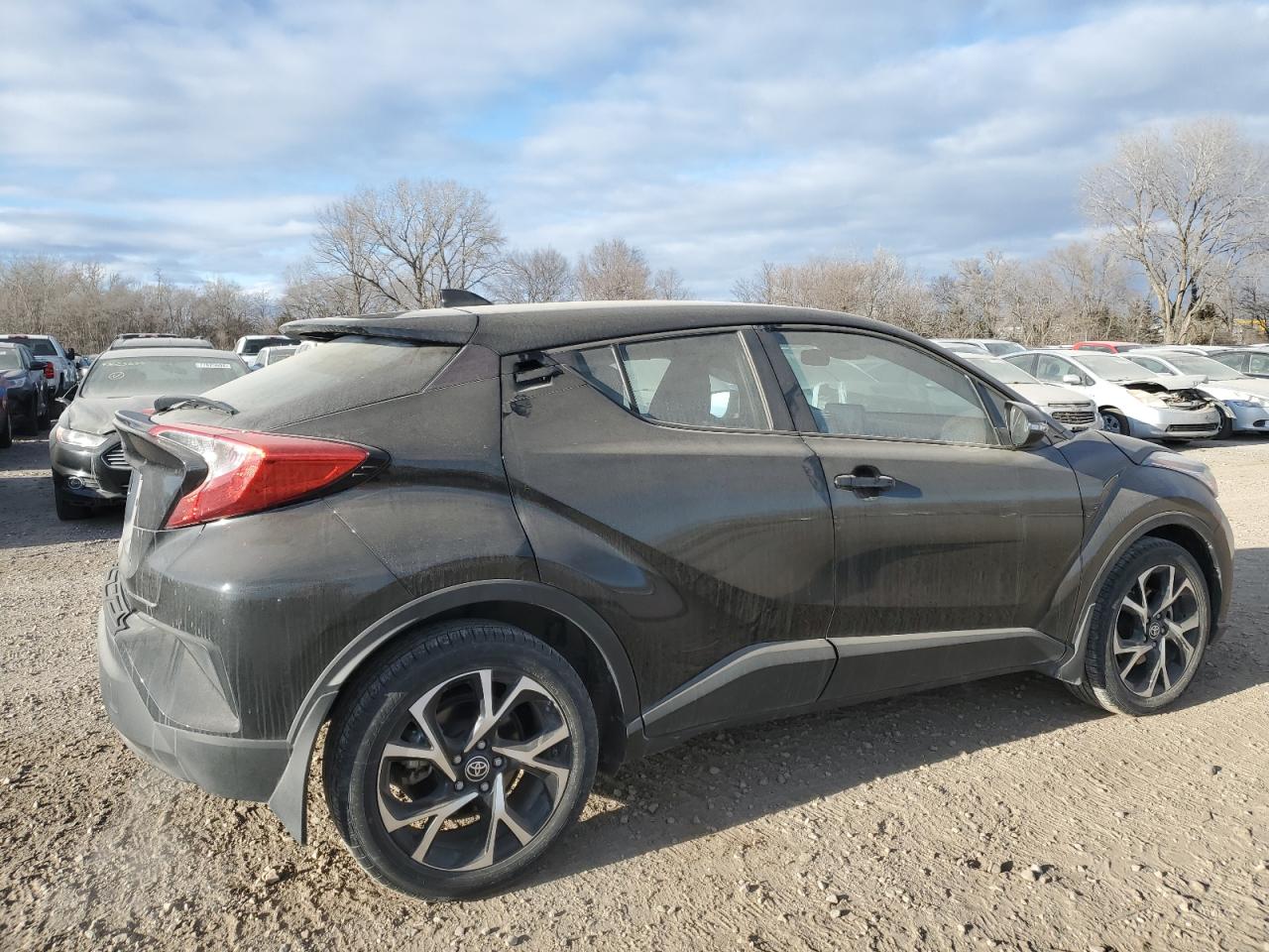 2022 TOYOTA C-HR XLE VIN:NMTKHMBX9NR141851