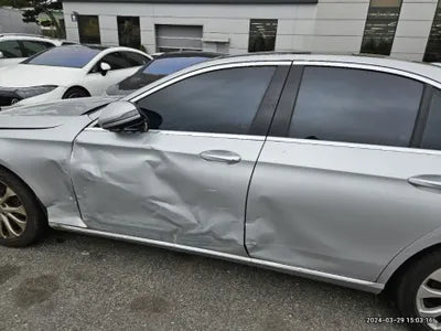 2017 Mercedes-Benz E 300 VIN: