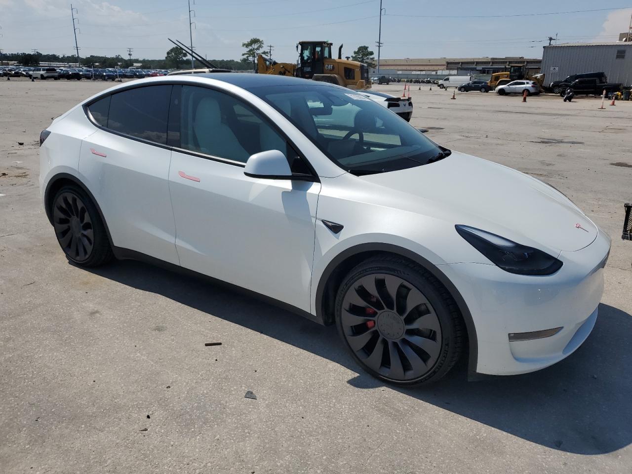 2024 TESLA MODEL Y  VIN:7SAYGDEF5RF046511