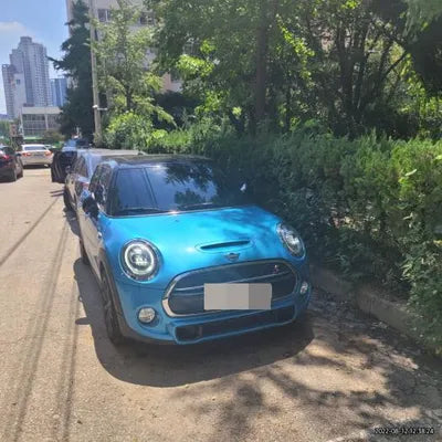 2018 MINI Cooper VIN: