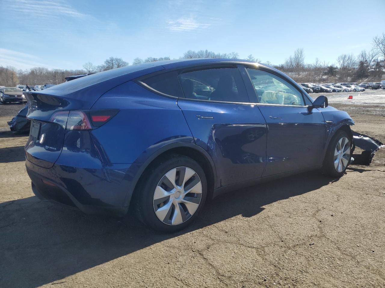 2023 TESLA MODEL Y  VIN:7SAYGDEE3PA121823