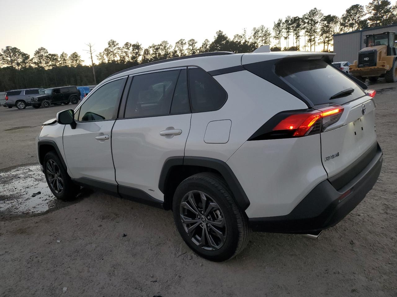2022 TOYOTA RAV4 XLE PREMIUM VIN:JTMB6RFV6ND530049