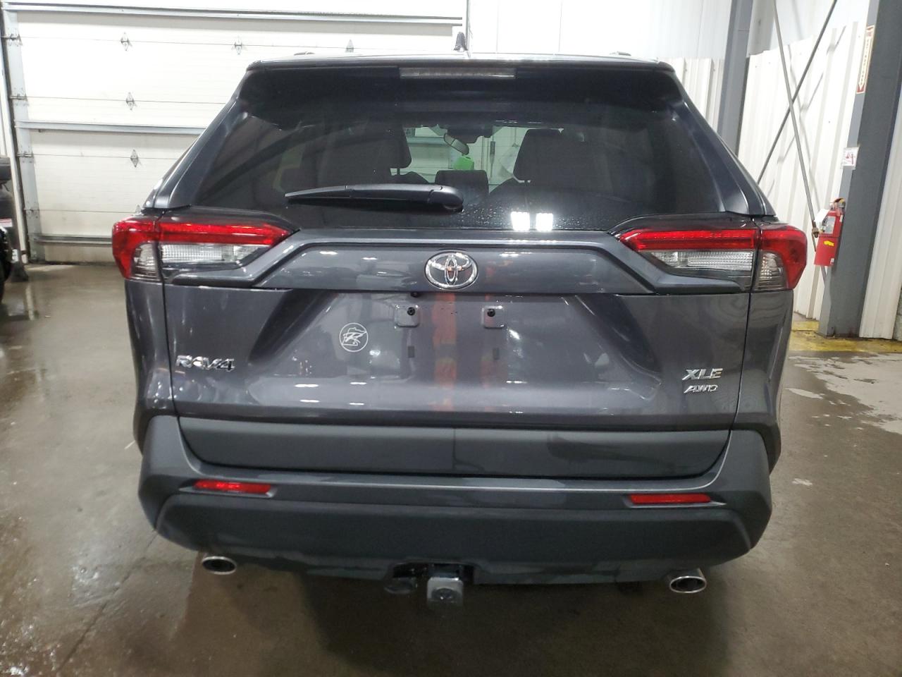 2024 TOYOTA RAV4 XLE VIN:2T3P1RFV1RC468204