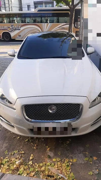 2014 Jaguar XJ VIN: