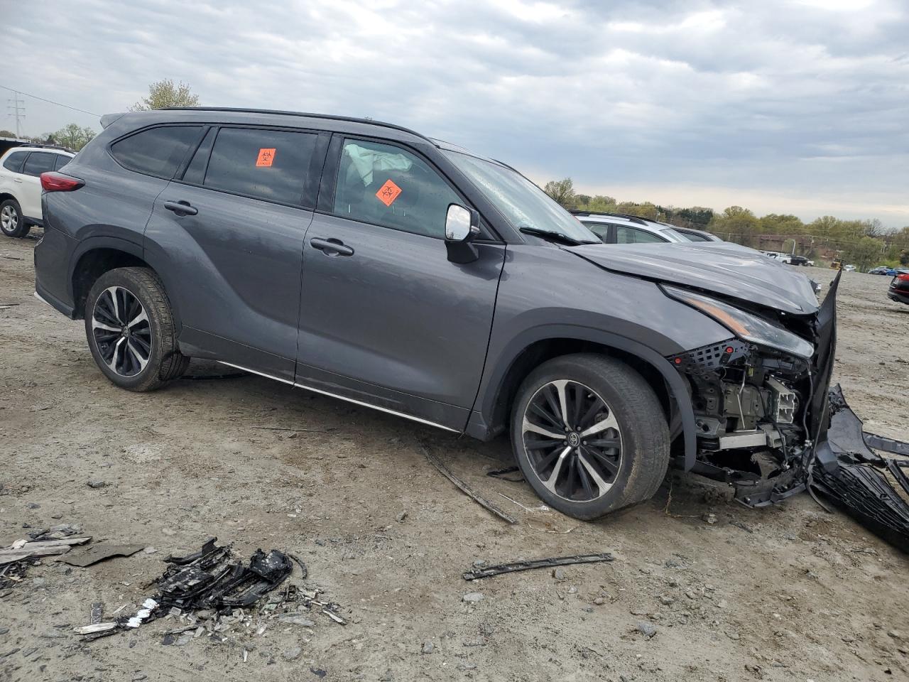 2022 TOYOTA HIGHLANDER XSE VIN:5TDLZRBH0NS257075