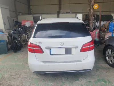 2015 Mercedes-Benz B 200 VIN: