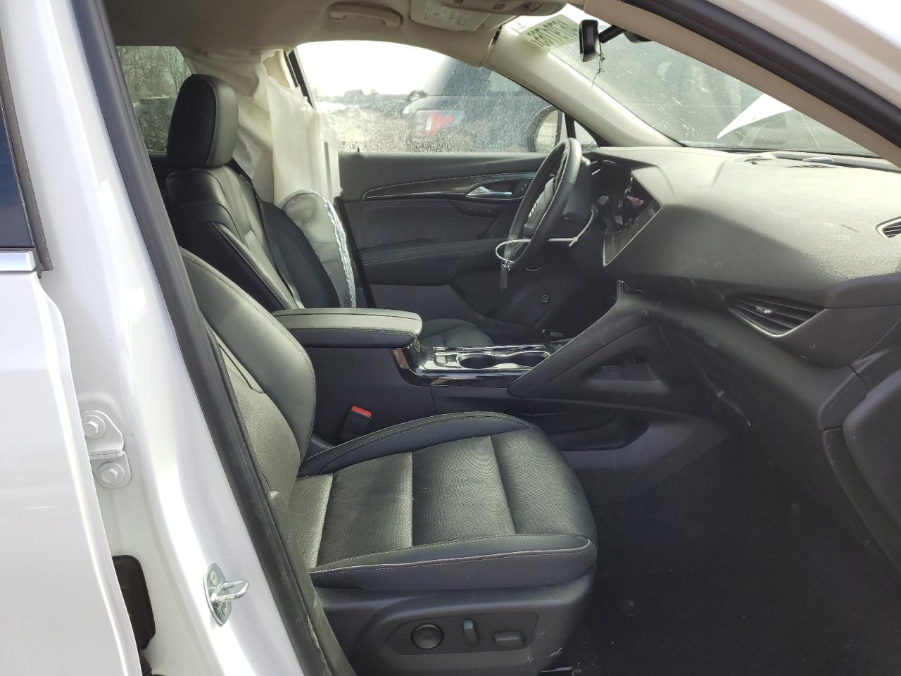 2022 BUICK ENVISION ESSENCE VIN:LRBFZNR47ND027892