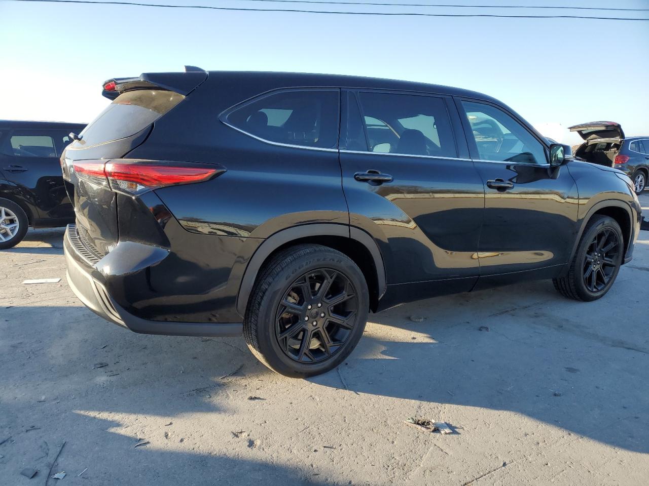 2022 TOYOTA HIGHLANDER L VIN:5TDCZRAH9NS124929