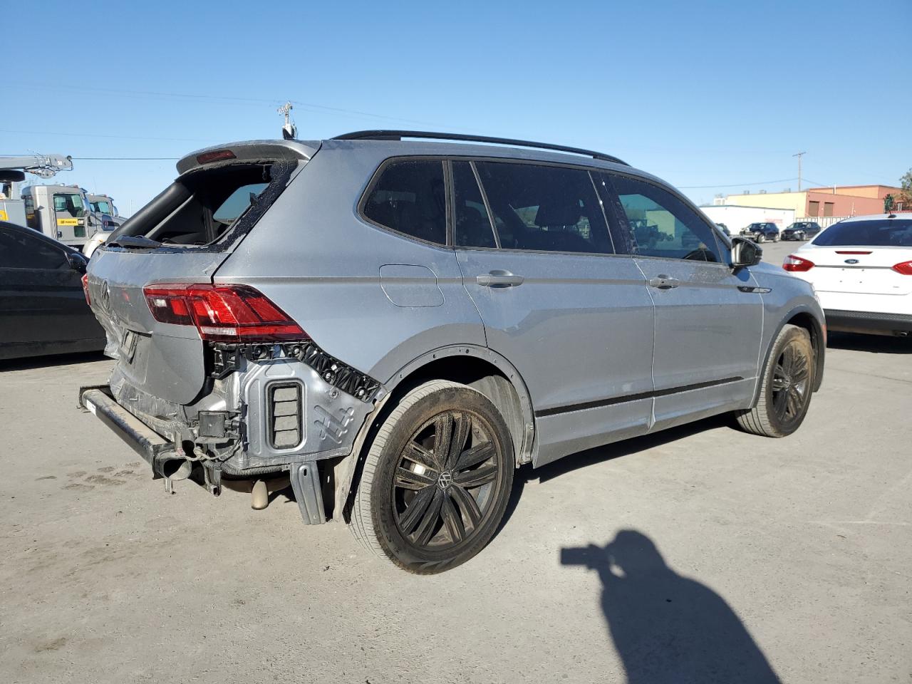 2022 VOLKSWAGEN TIGUAN SE R-LINE BLACK VIN:3VVCB7AXXNM145516
