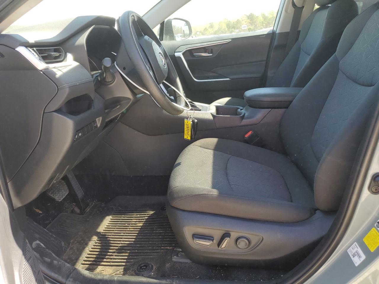 2022 TOYOTA RAV4 XLE VIN:2T3W1RFV1NW219793