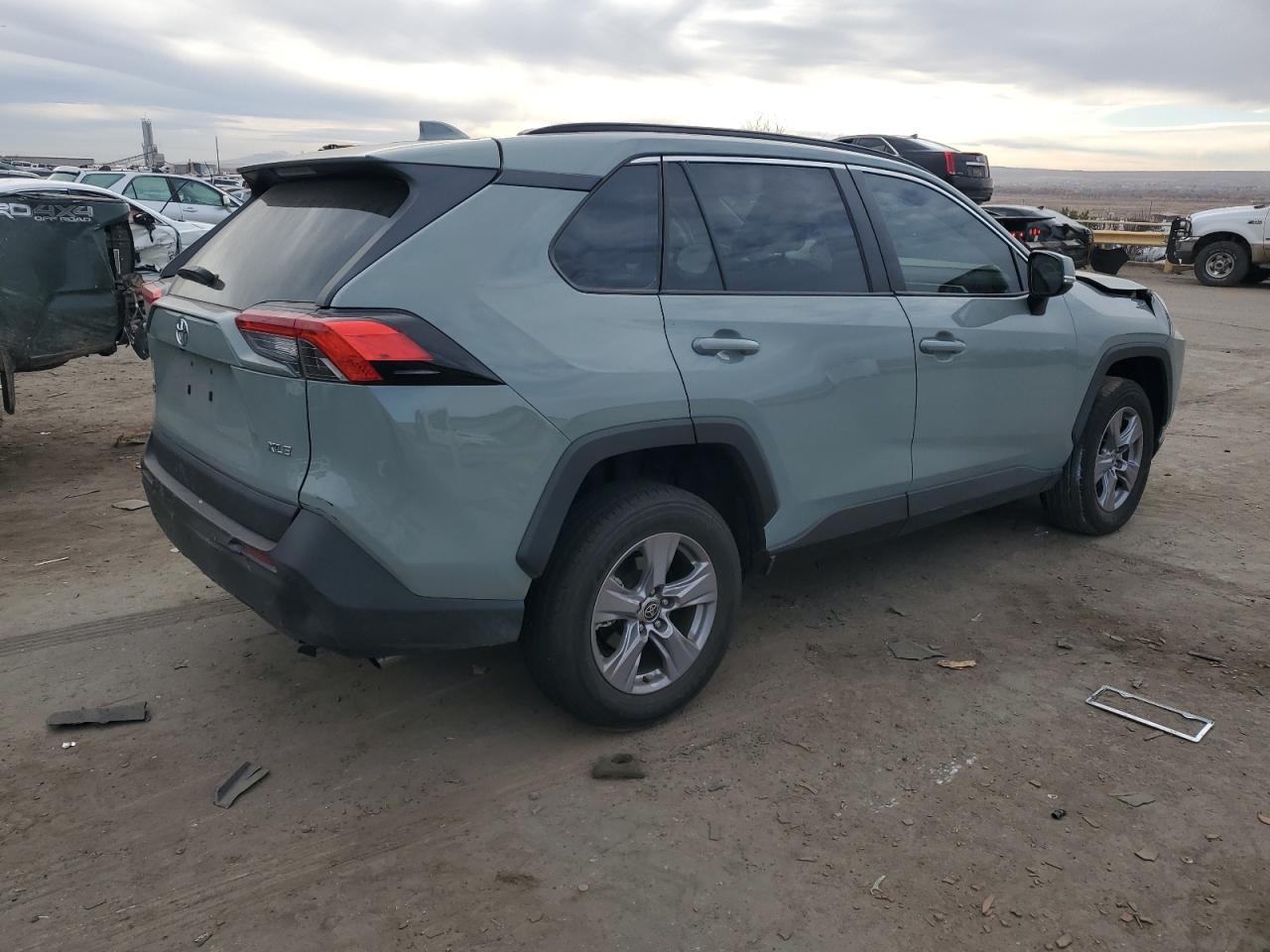 2022 TOYOTA RAV4 XLE VIN:2T3W1RFV0NW189461
