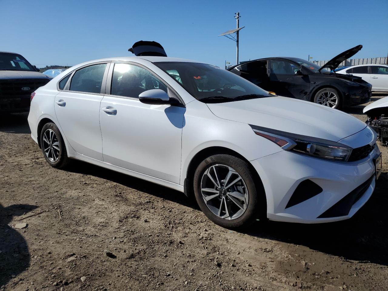 2024 KIA FORTE LX VIN:3KPF24AD8RE738226