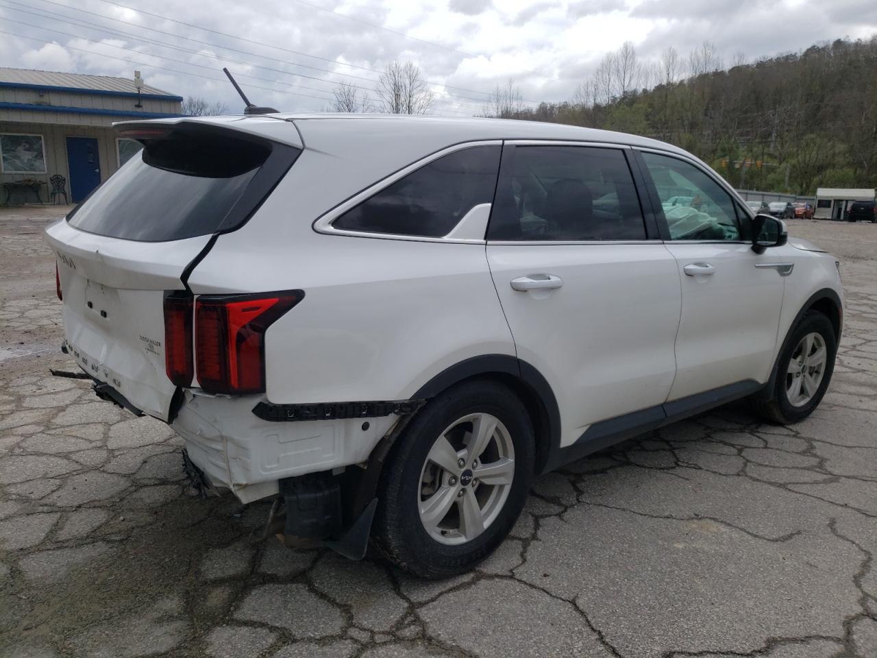 2022 KIA SORENTO LX VIN:5XYRGDLC1NG148837