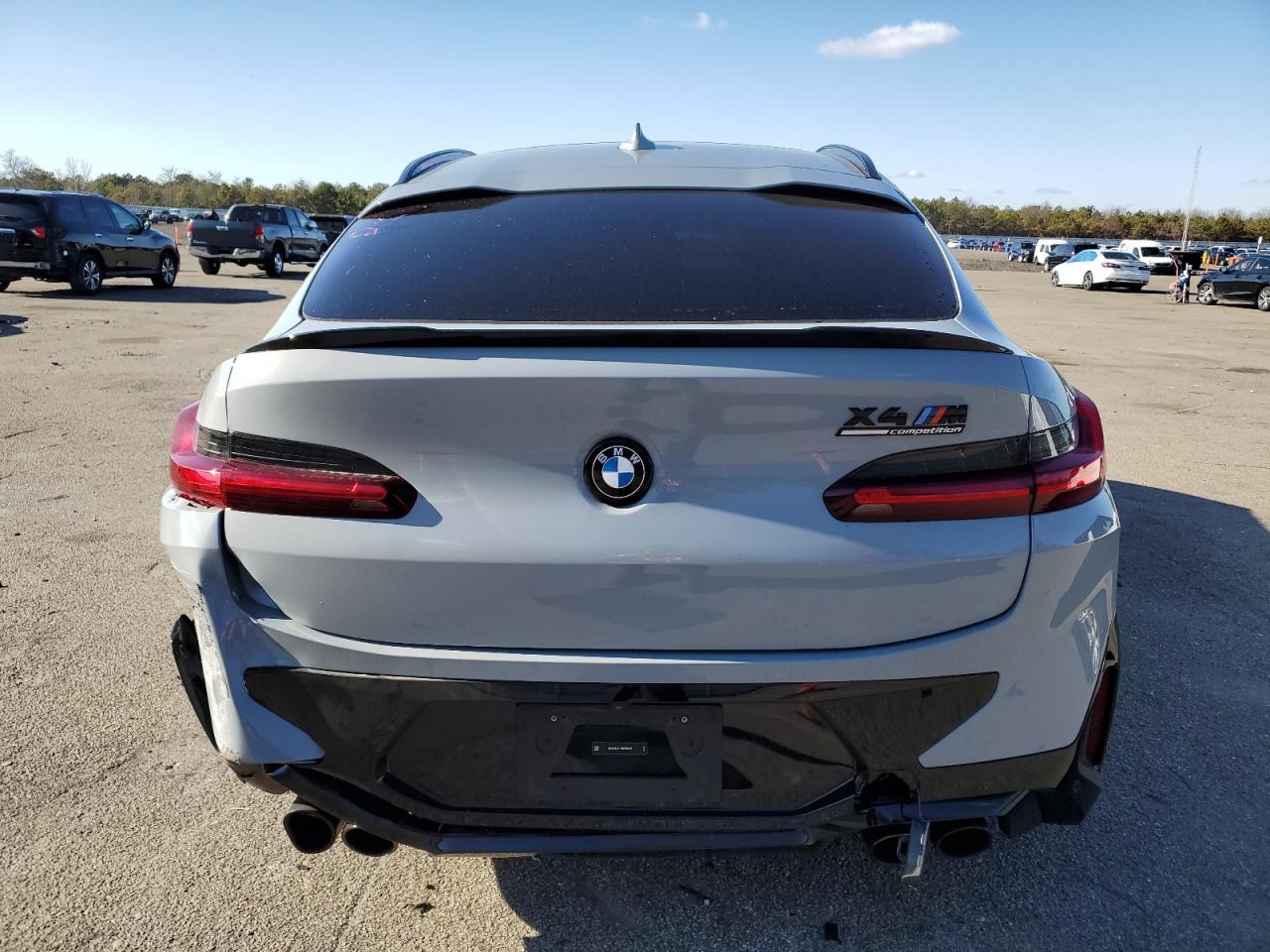 2024 BMW X4 M VIN:5YM23EC01R9W18369