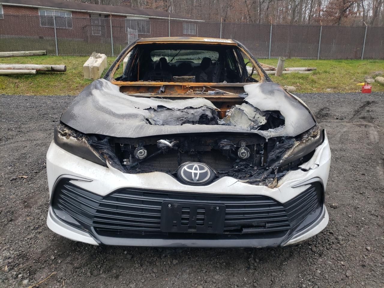 2022 TOYOTA CAMRY LE VIN:4T1C11AK7NU635728