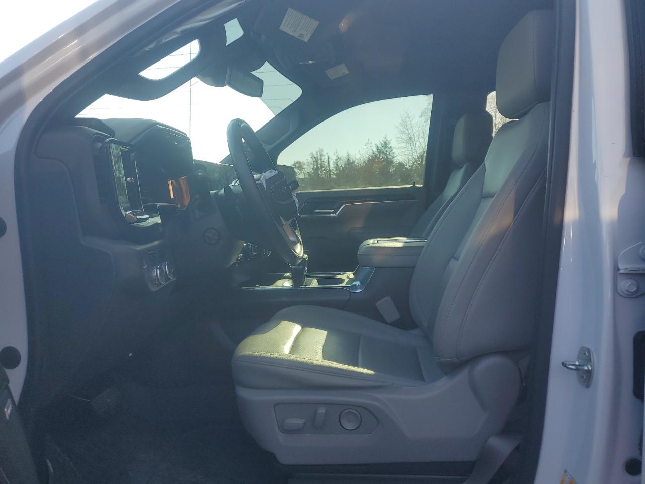 2022 GMC SIERRA K1500 SLT VIN:3GTUUDED0NG653603
