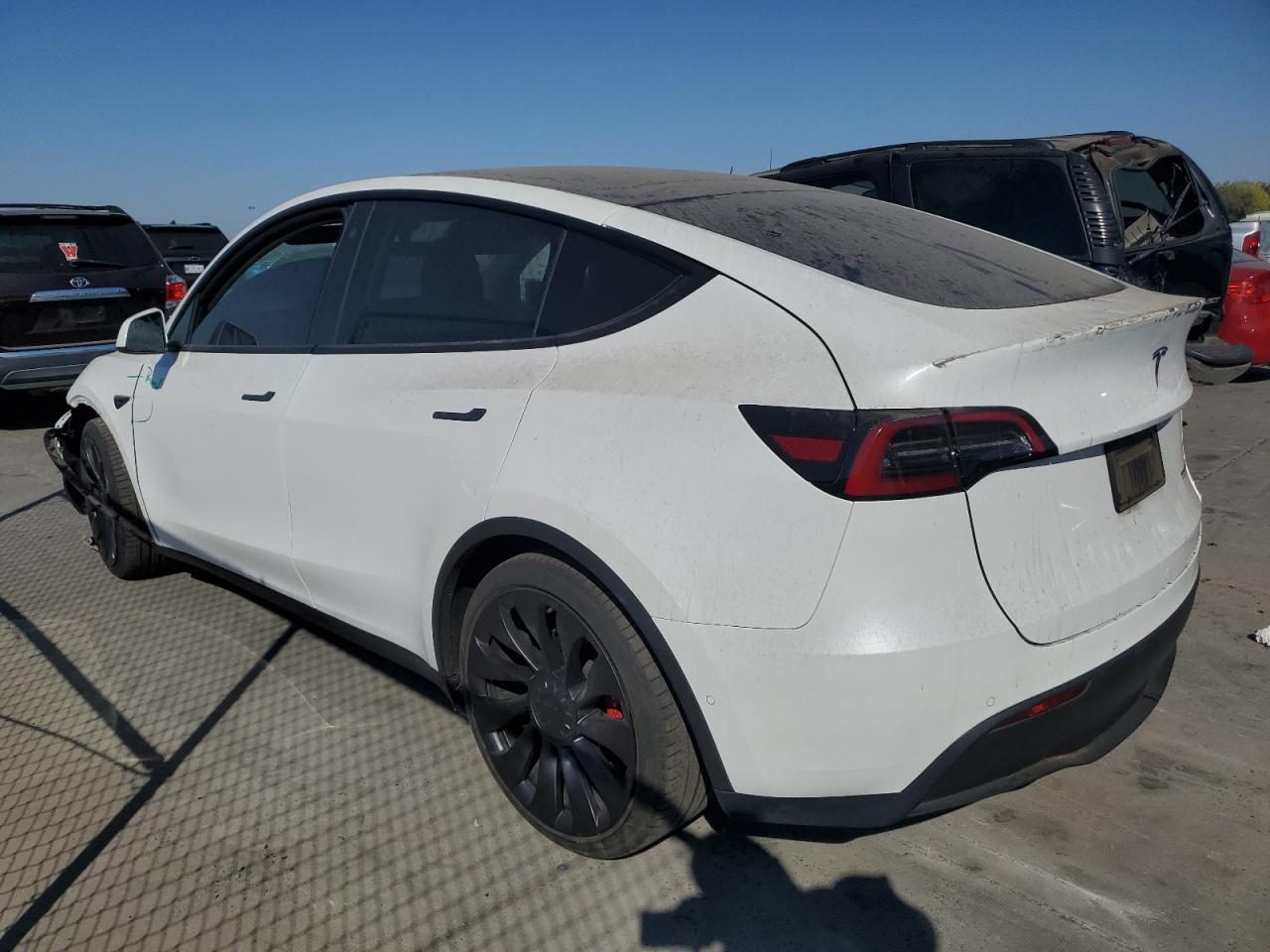 2022 TESLA MODEL Y  VIN:7SAYGDEF6NF400031