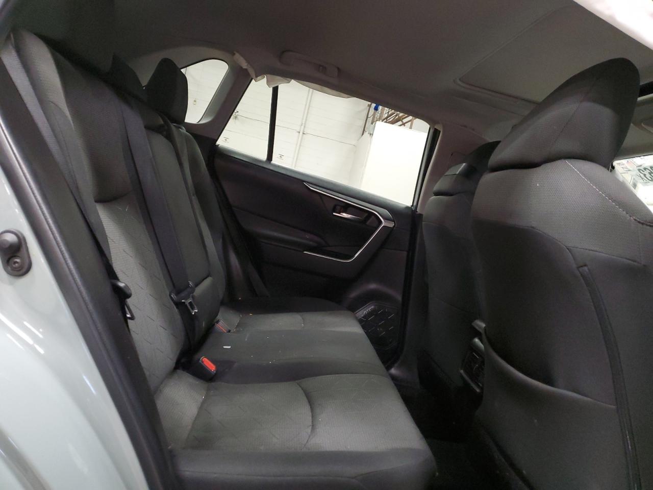 2022 TOYOTA RAV4 XLE VIN:4T3RWRFV9NU056678