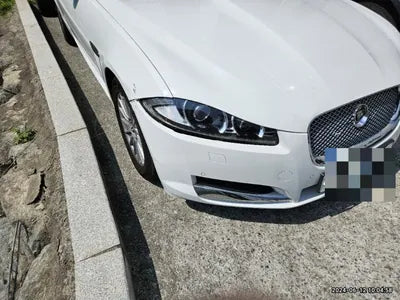 2015 Jaguar XF VIN: