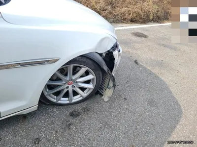 2016 Jaguar XJ SAJAA229XGNV99979 VIN:SAJAA229XGNV99979