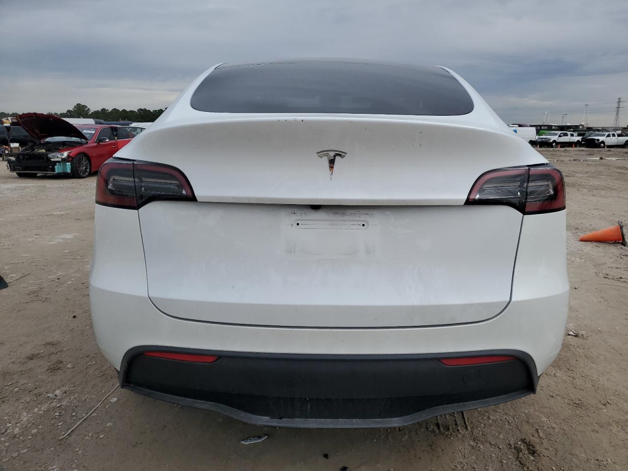 2024 TESLA MODEL Y  VIN:7SAYGDED4RF055537