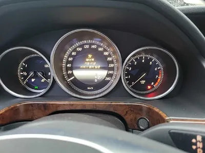 2014 Mercedes-Benz E 200 VIN: