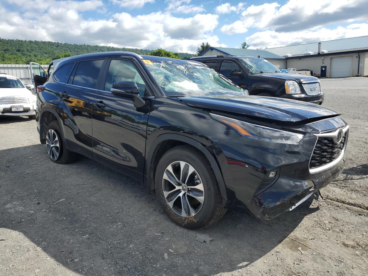 2024 TOYOTA HIGHLANDER LE VIN:5TDKDRBH1RS554162